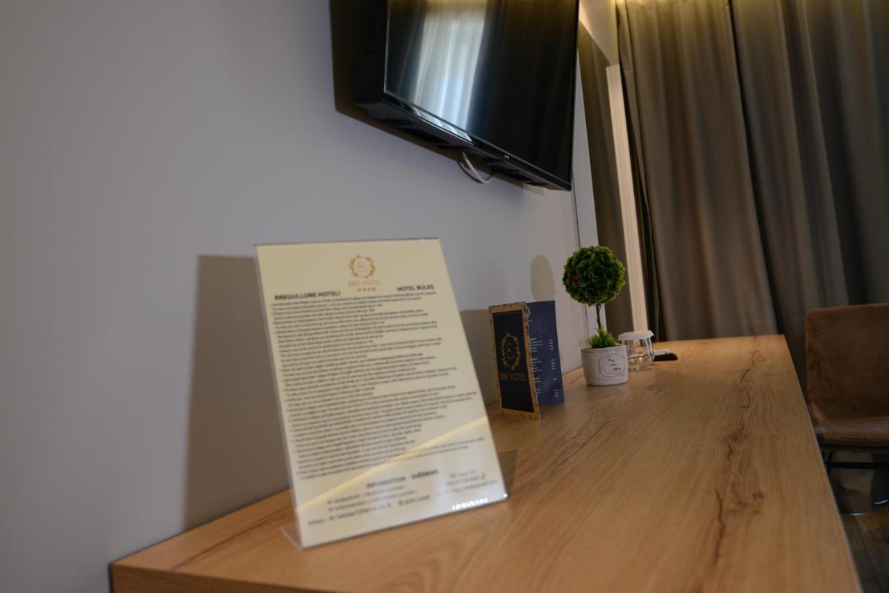 Ebbi Hotel Dhërmi エクステリア 写真
